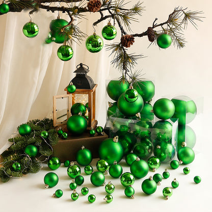 Green Decorative Christmas Balls Wreath