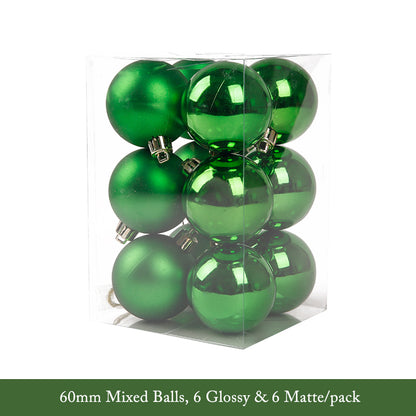 Green Decorative Christmas Balls Wreath