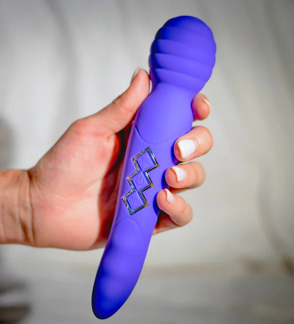 Dual-Ended Vibrator Wand and G-Spot Design